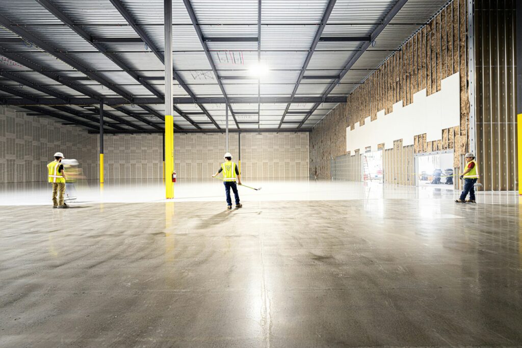 Nave industrial nueva lista para iniciar operaciones